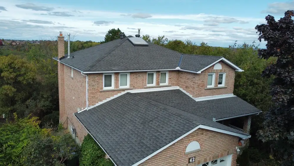 Completed shingle roof on a Barrie home by D C United Roofing
